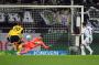 Platzverweis in der Nachspielzeit - BVB lässt wichtige Punkte in Gladbach liegen - FOCUS online